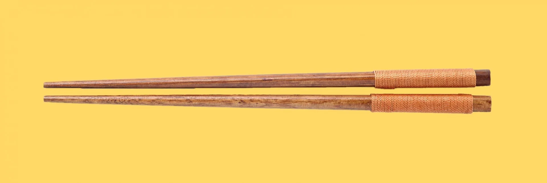 Cómo se usan los palillos chinos?